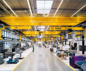 Ausstattung einer Montagehalle für Werkzeugmaschinen