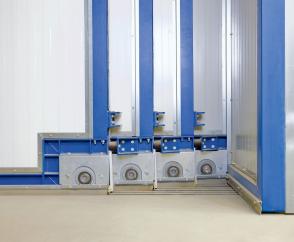 Laufradsystem LRS auf Laufschienen beim Verfahren der Segmente einer teleskopienrbaren Lackierkabine