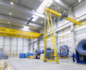 Funkgesteuerter Einträger-Halbportalkran