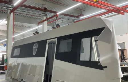 Die integrierte Schleifleitung sorgt für eine schöne Ästhetik entlang der Montagelinie. 